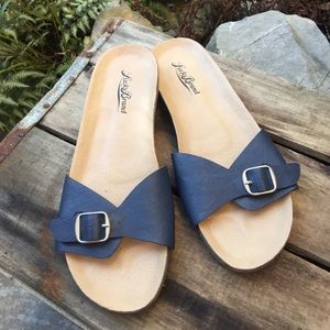 Lucky Brand Sandals / Slides